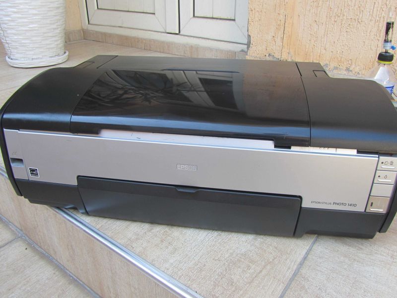 Продам цветной принтер EPSON 1410 !!!