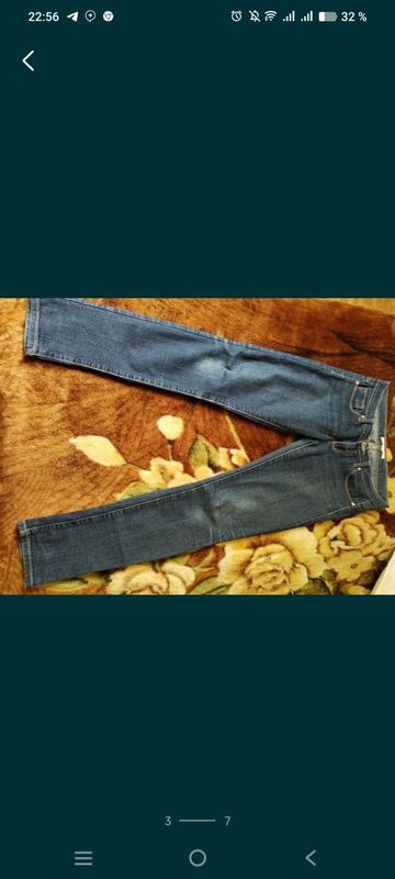 Продам женские джинсы Продам женские джинсы