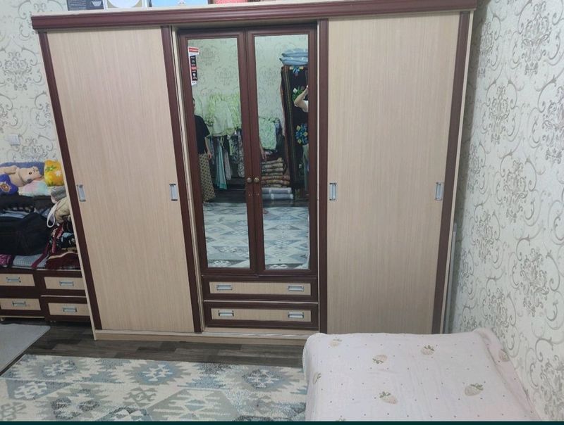 Спальний шкаф мебель