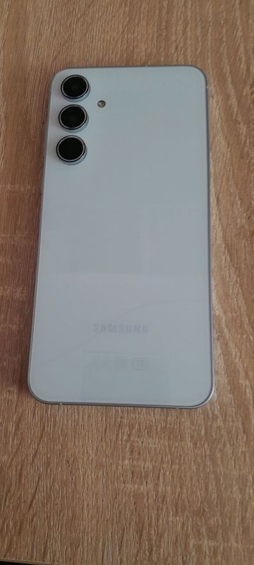 samsung a55 5g 8/256 samsung a55 5g 8/256