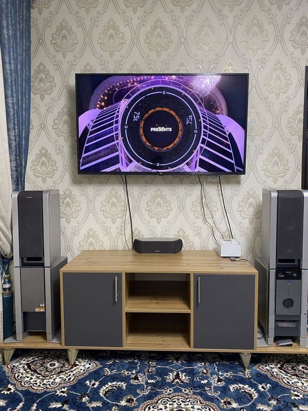 Sony Muzikalniy sentr sotiladi Sony Muzikalniy sentr sotiladi