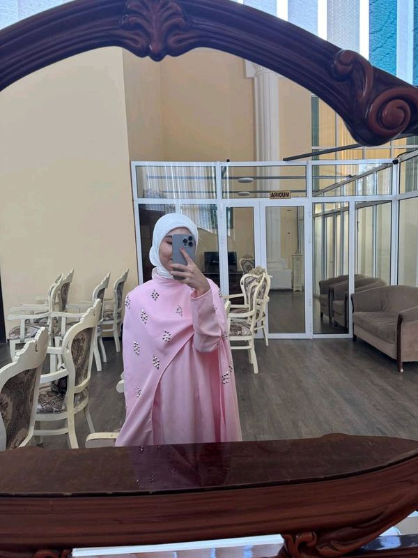vechirniy koylak faqat 1marta kiyilgan