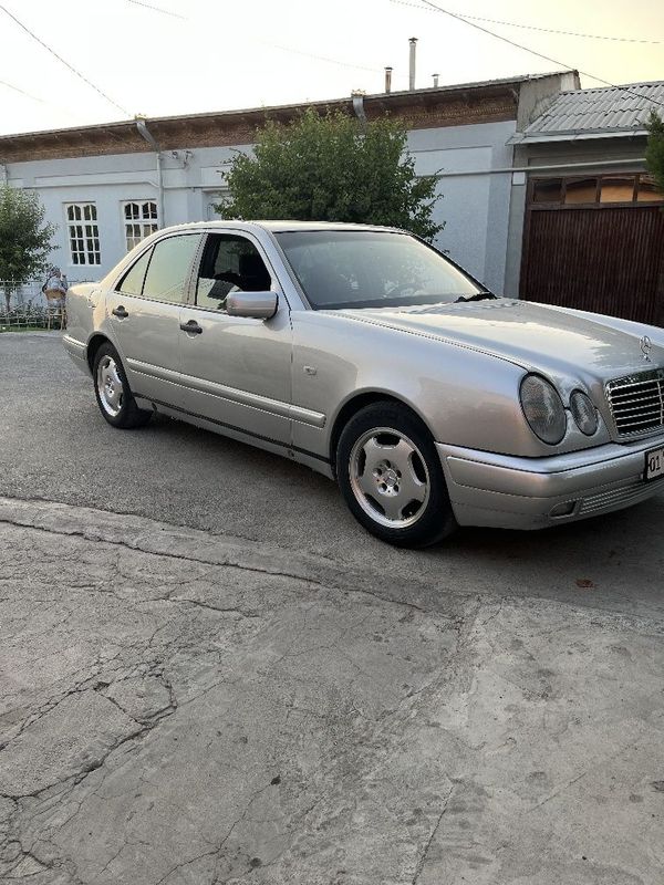 Mersedezbenz benz w 210 Mersedezbenz benz w 210
