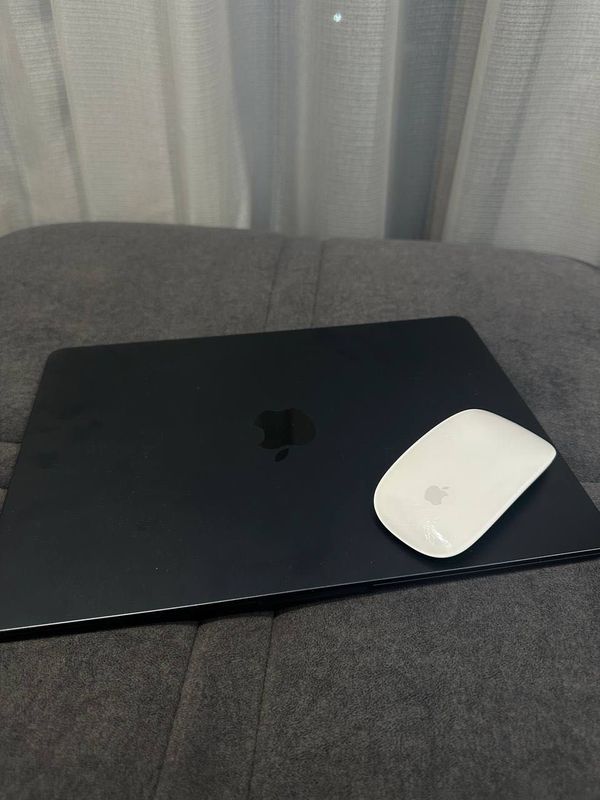 MacBook air m2 + Magic Mouse MacBook air m2 + Magic Mouse
