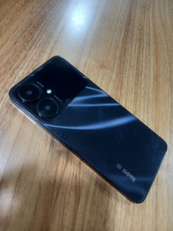 Redmi 13R 5G 128 Gb xolati zor Redmi 13R 5G 128 Gb xolati zor