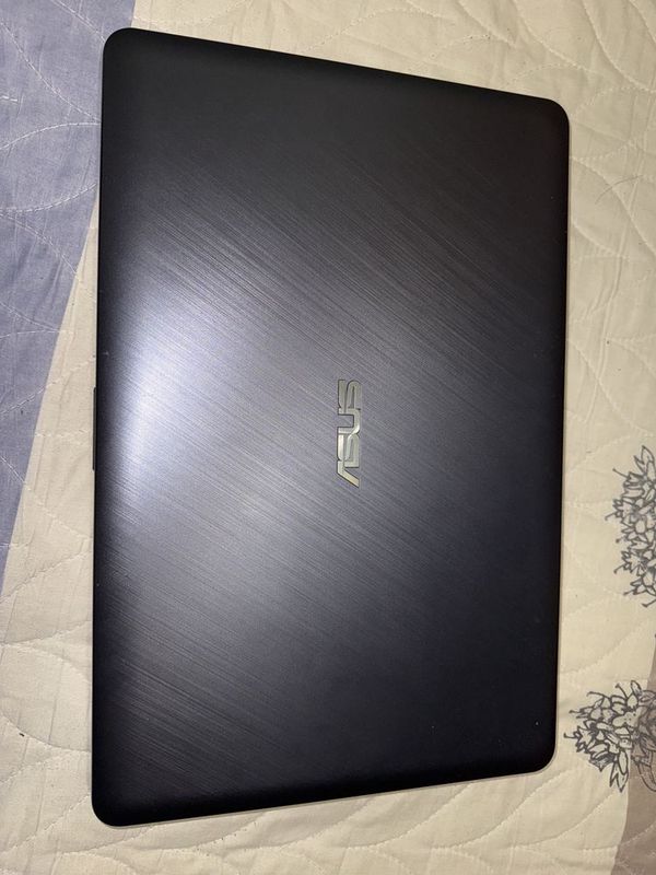 Asus Vivobook X543m