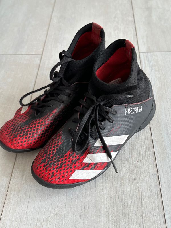 Сороконожки adidas predator