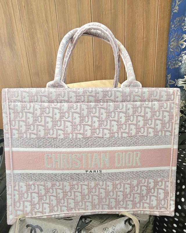 Летняя сумка Cristian Dior Летняя сумка Cristian Dior