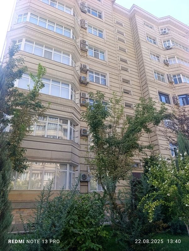 Жангох Ганга офис 40m2. Продам в цокольном этаже. Жангох Ганга офис 40m2. Продам в цокольном этаже.