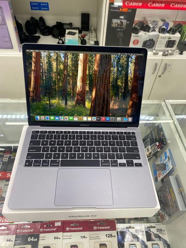 MacBook Air M1! 8/256 ssd! 3 cikl 100% batre! Активация боган болди MacBook Air M1! 8/256 ssd! 3 cikl 100% batre! Активация боган болди