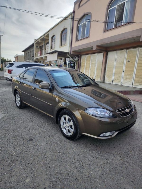 Lacetti sotiladi Lacetti sotiladi
