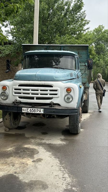 Зил 130 йили 1986 ўзимни мошинам Зил 130 йили 1986 ўзимни мошинам