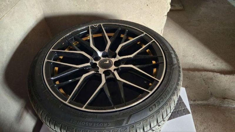 Продам диски резиной Продам диски резиной