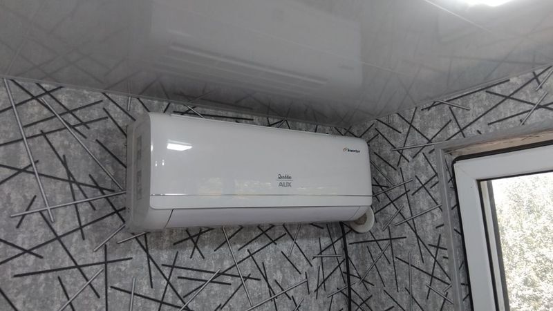 AUX-12 инвектор кондиционер сотилади