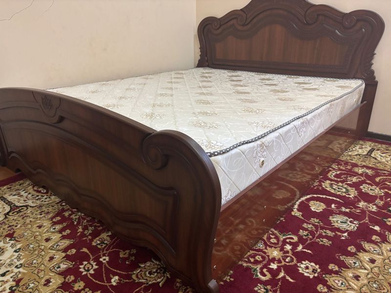 Двух спальная кровать Двух спальная кровать