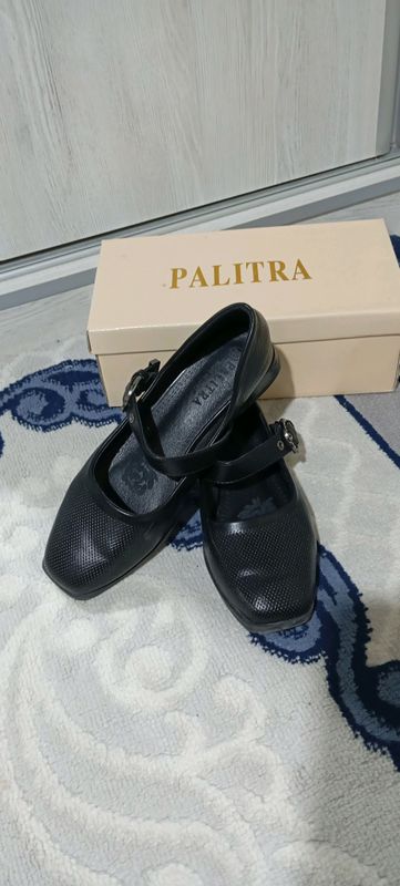 Palitra brendli qora tufli – 38 razmer Palitra brendli qora tufli – 38 razmer