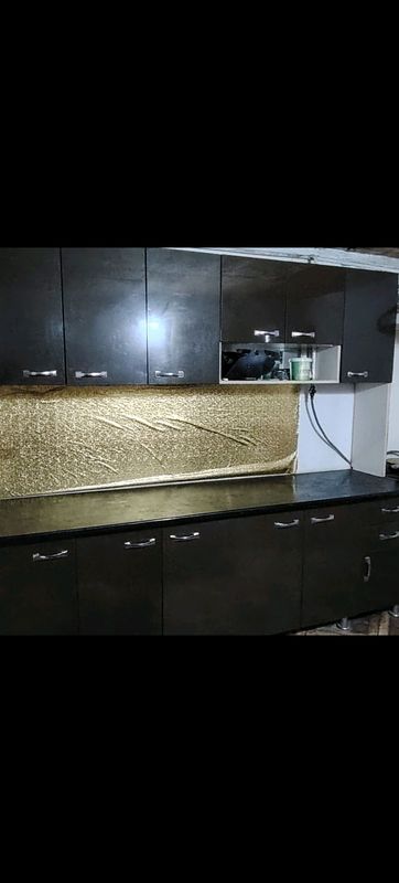 Кухонный гарнитур в хорошем состояни.