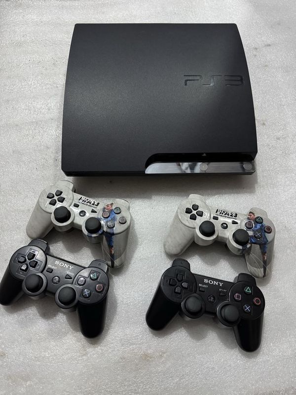 Playstation 3 slim 12 oyn yozilgan 4 ta jostik xolati alo aybi yoq