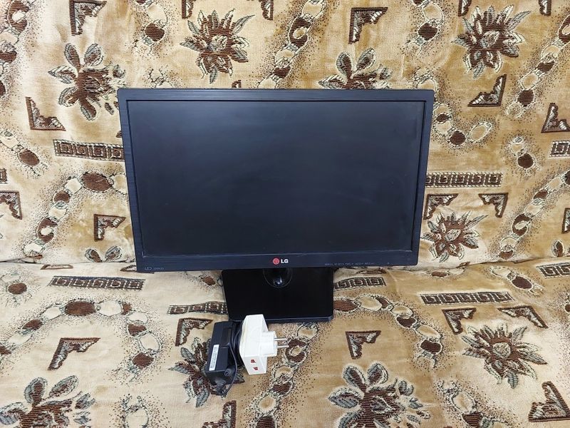 Монитор LG модель 20EH33SS