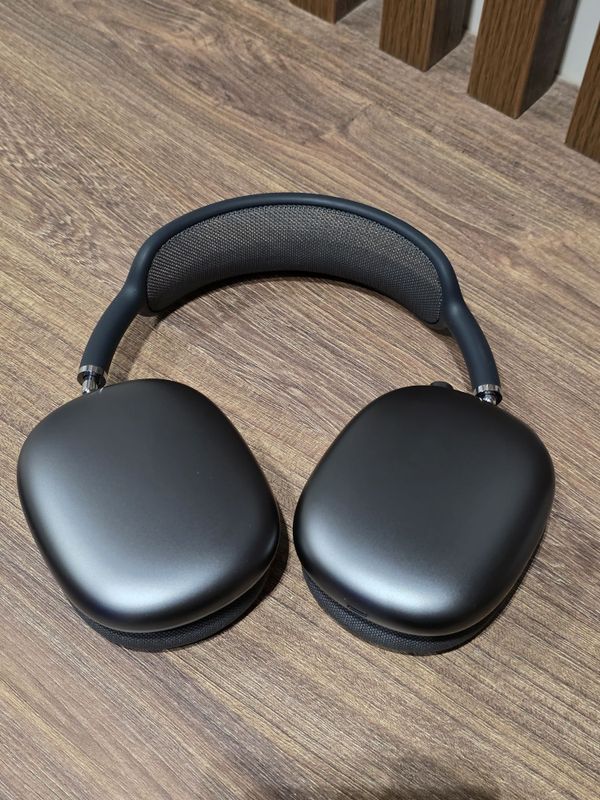 Airpods Max lighting Airpods Max lighting