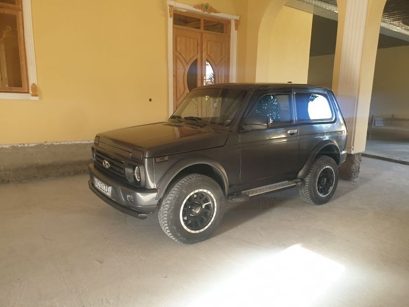 Niva urban sotiladi Niva urban sotiladi