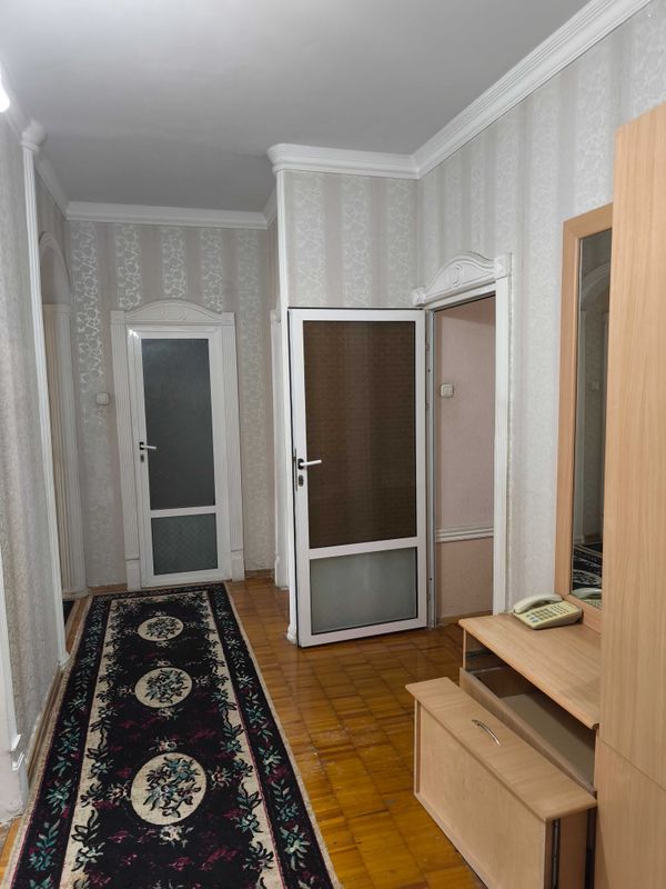 Сдаётся квартира в массиве Карасу 2 Сдаётся квартира в массиве Карасу 2