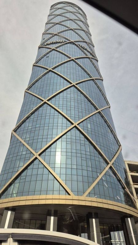 Продается 2х ком. квартира, ЖК Piramit Tower, ор-р: ул.бобура, 59,36м2