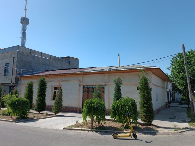 Uy sotladi bodomzor mahaladan 2.85 sotik Uy sotladi bodomzor mahaladan 2.85 sotik