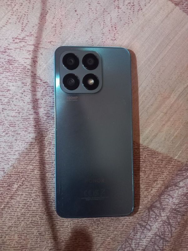 Honor x8a holati urtacha