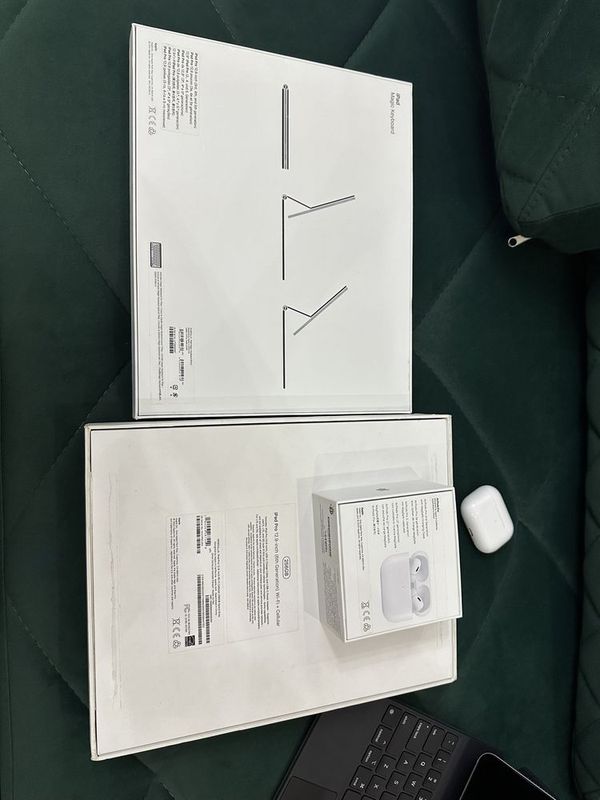 Ipad Pro 12.9 M2 256 GB Wi-Fi+Cellular + magic cayboard + наушник