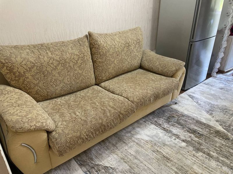 Продаю диван в отличном состоянии Продаю диван в отличном состоянии