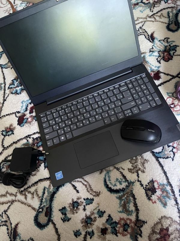 Lenovo noutbook v15G64