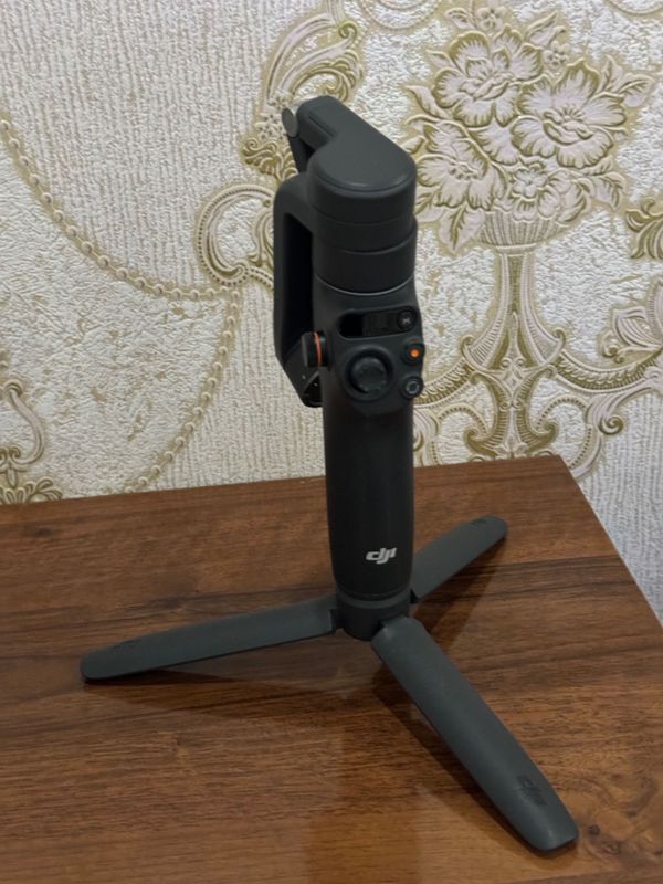DJI osmo mobile 6 (ишлатилмаган) (стабилизатор) DJI osmo mobile 6 (ишлатилмаган) (стабилизатор)