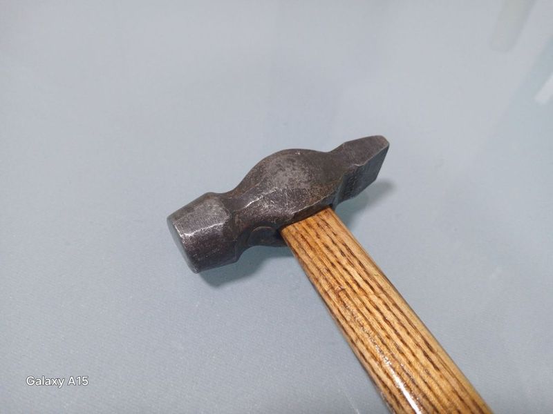 продам маленький молоток продам маленький молоток