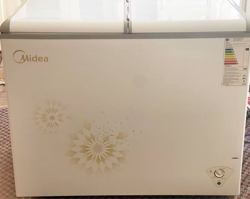 Midea холодильник отлично работает Midea холодильник отлично работает