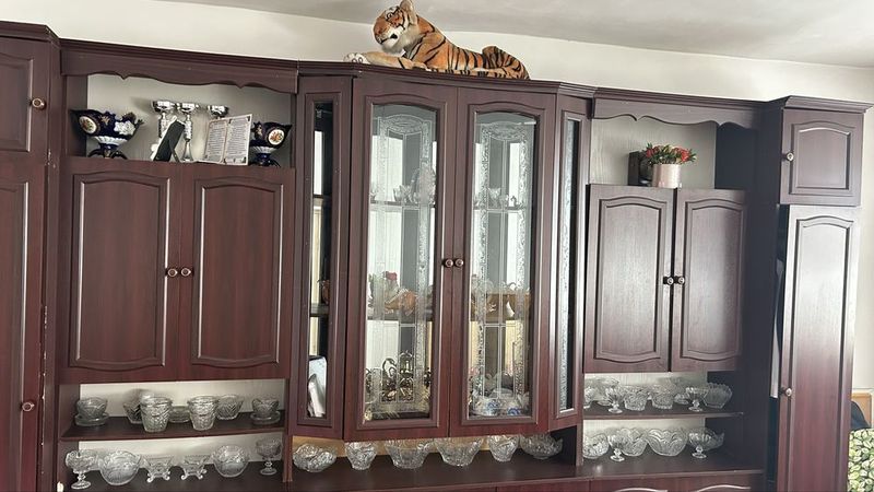 Стенка б/у в хорошем состояние Стенка б/у в хорошем состояние