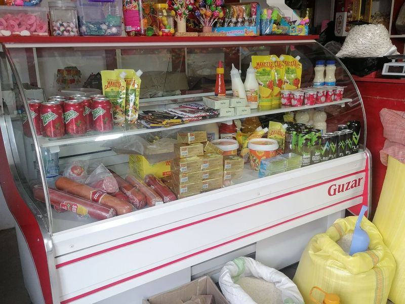 Vetrinni Xaladenik 1.80 uzunligi