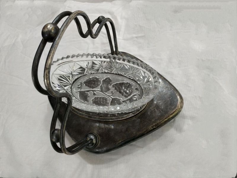 Старинная икорница Старинная икорница