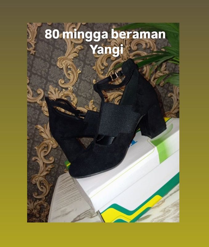 Kiyimla sotiladi Kiyimla sotiladi
