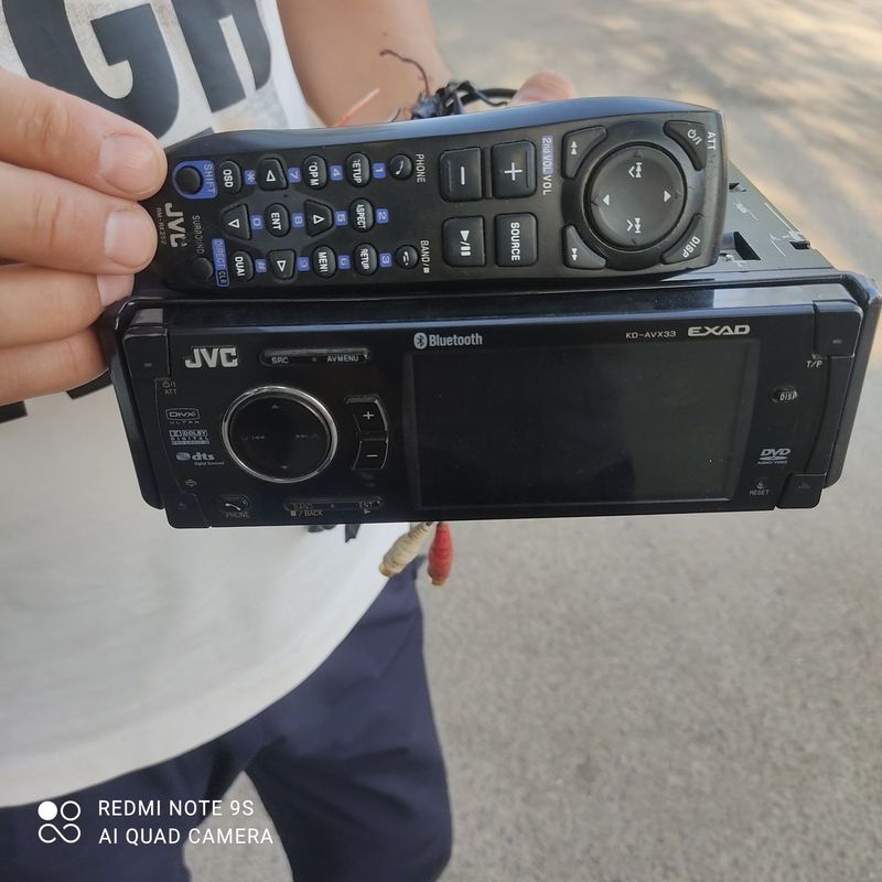 JVC magnitafon sotiladi JVC magnitafon sotiladi