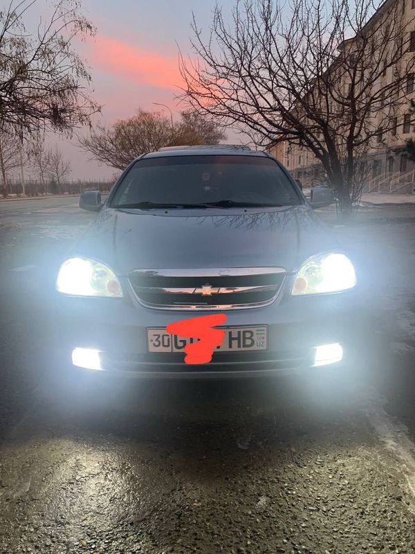 Продается лассетти 1.8 автомат 2010г