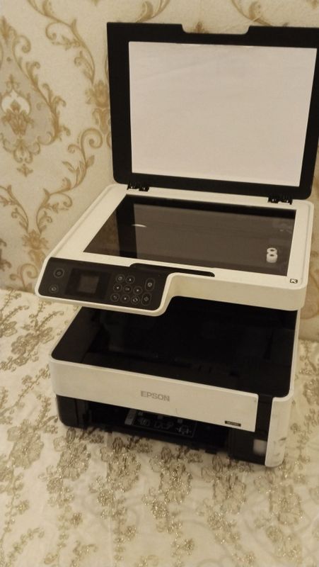 Принтер "EPSON" сотилади Принтер "EPSON" сотилади