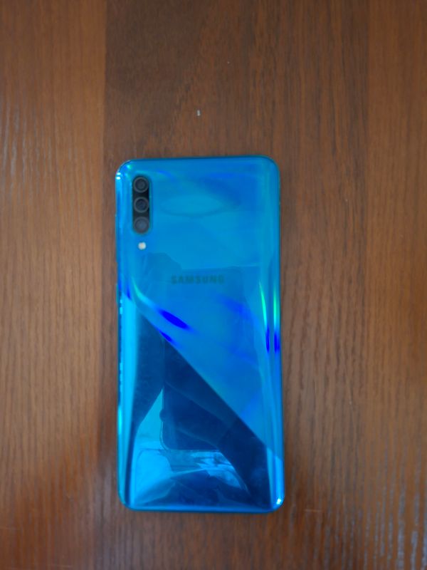Samsung Galaxy A30
