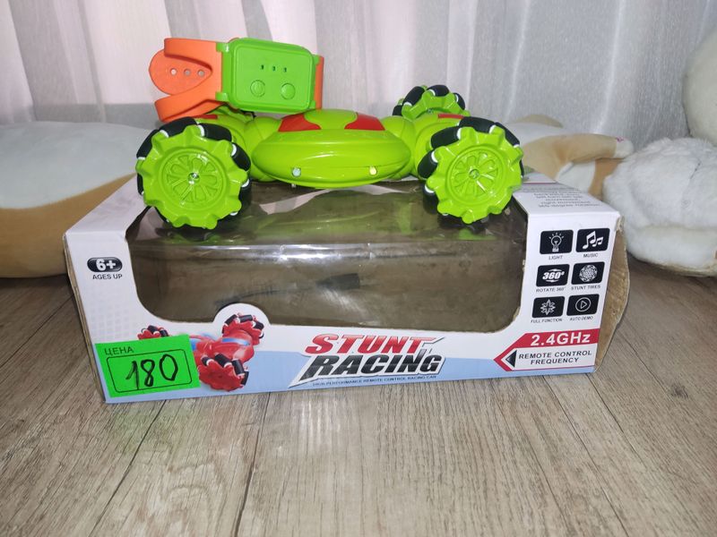 новая игрушка машинка новая игрушка машинка