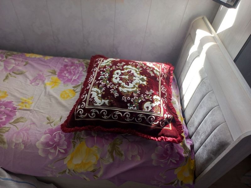 Продается кровать односпальняя