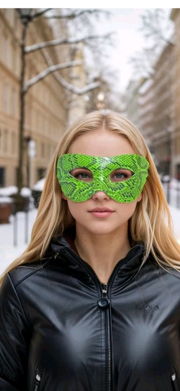 Маска змеи