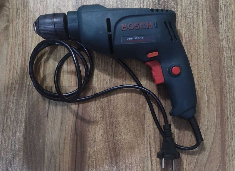 Продаётся дрель электрическая Bosch 550 w Продаётся дрель электрическая Bosch 550 w