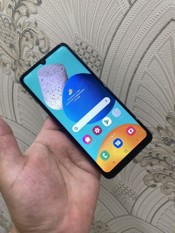 Samsung M32 Yaxshi holatda Aybi yoq 4/64 gb