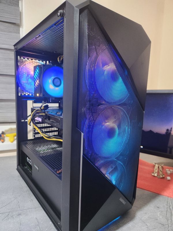 I7 11700/ Rtx 3050 8gb/ozu 16Gb I7 11700/ Rtx 3050 8gb/ozu 16Gb