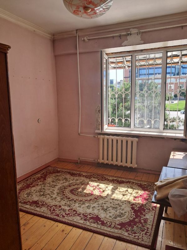 Аренда квартира, 4 хонали факат 1 хонаси берилади факат 2та киз Аренда квартира, 4 хонали факат 1 хонаси берилади факат 2та киз